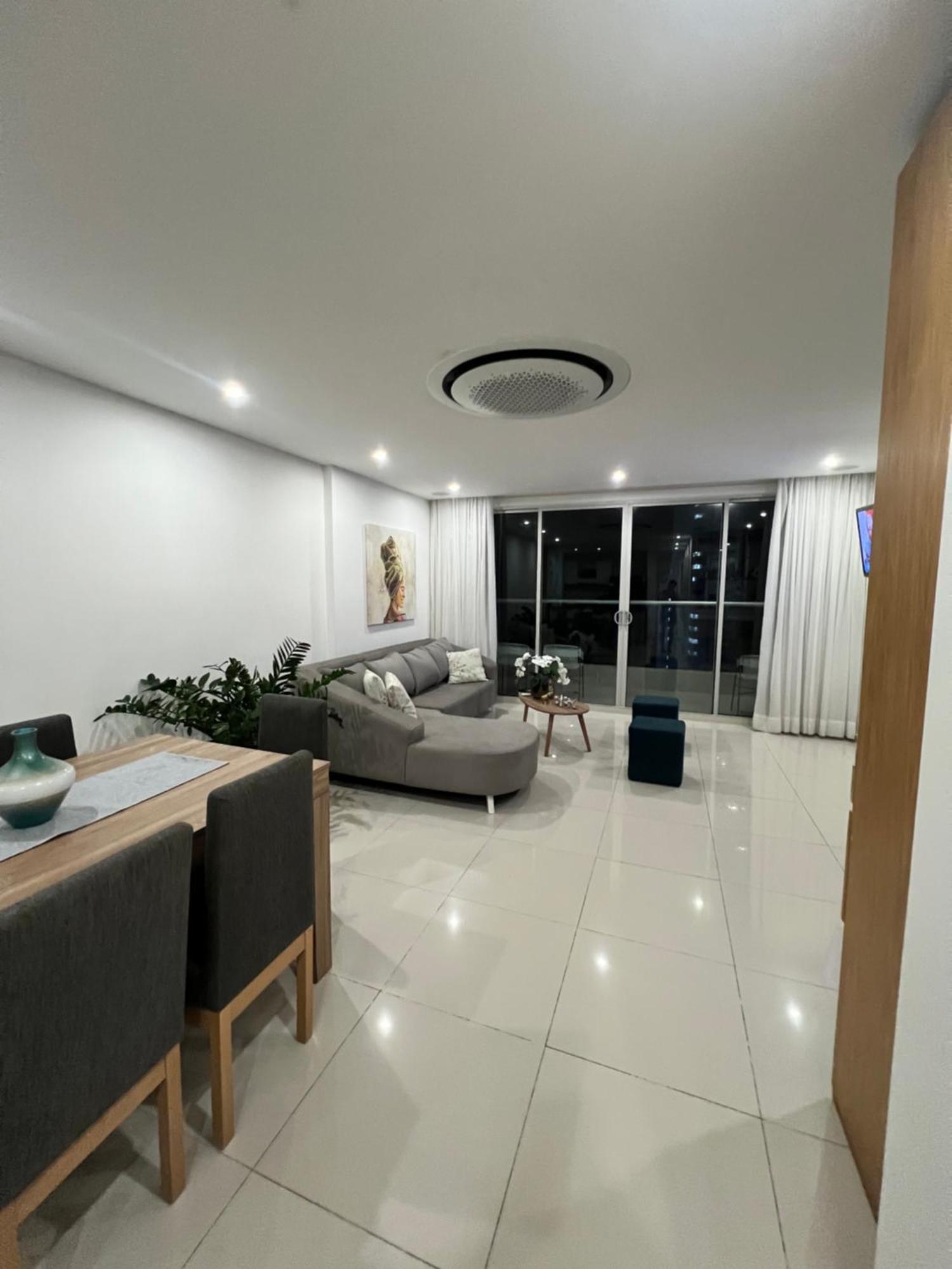 Seaview Elegance Apartment