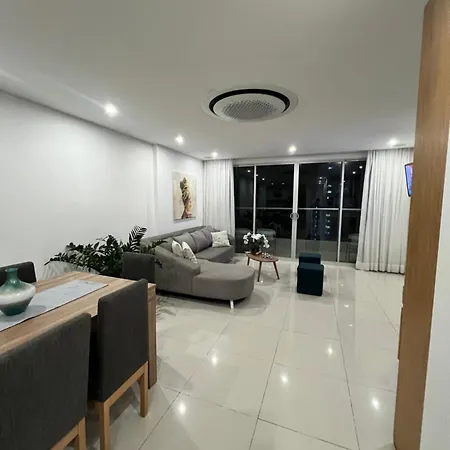 Seaview Elegance Apartamento